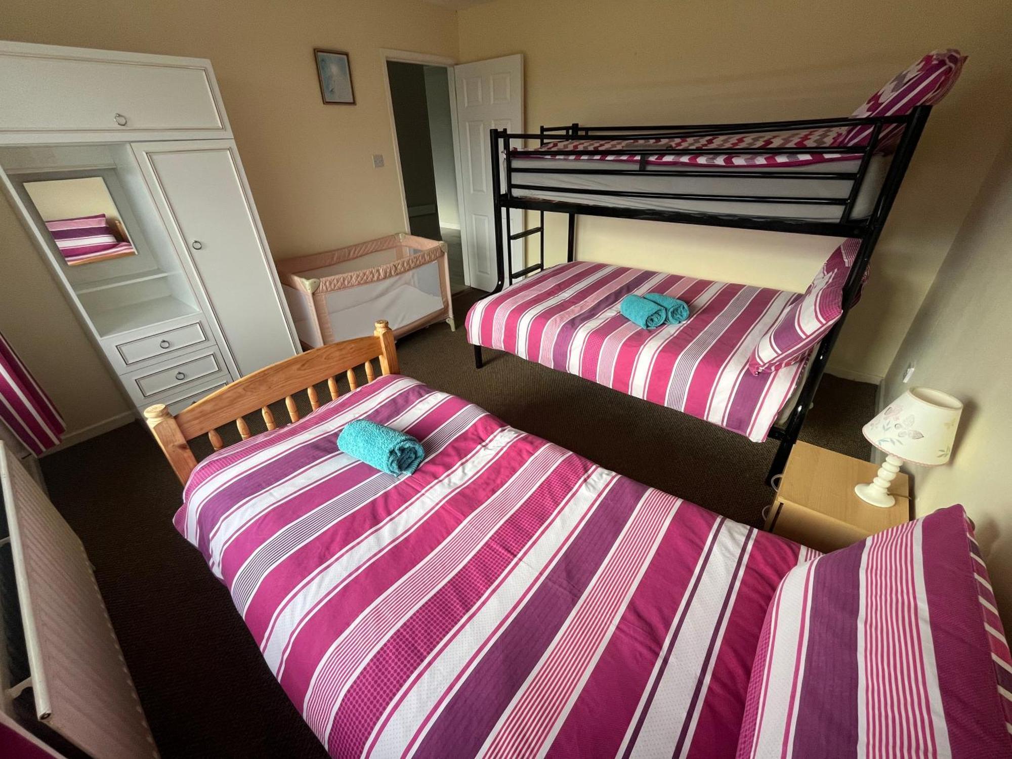 9 Tullan Strand, *